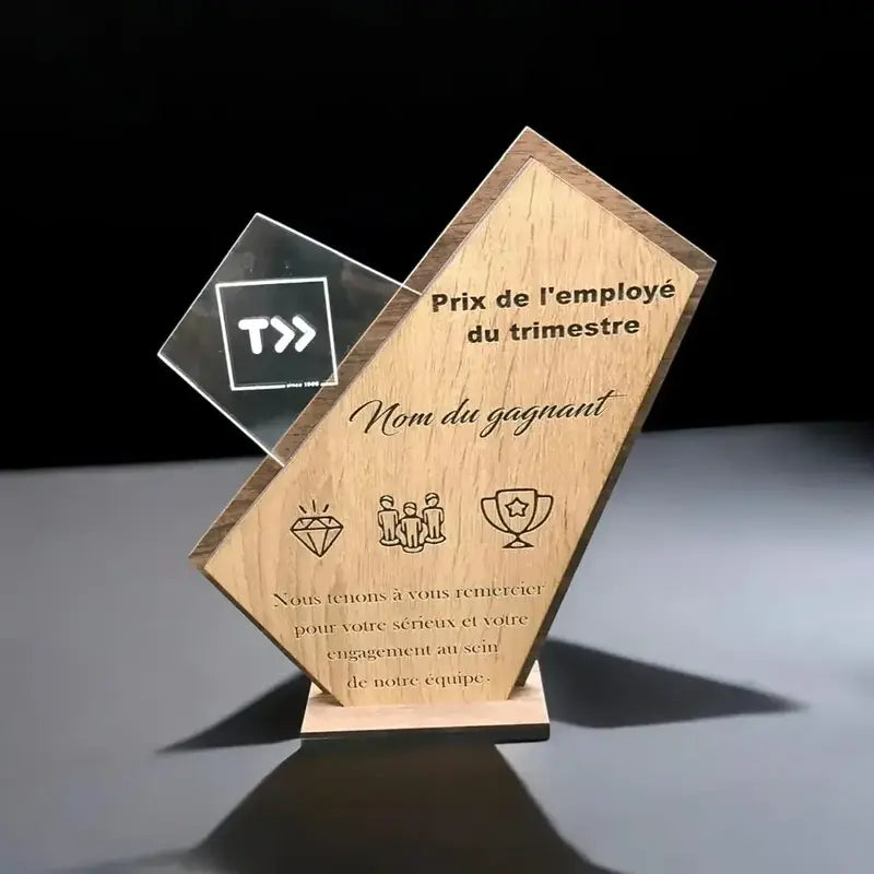 Trophée en bois personnalisé (sur mesure)