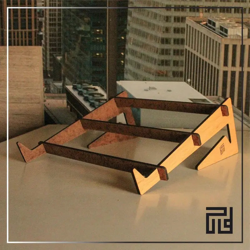 Support PC en bois surélevé (structure ouverte)