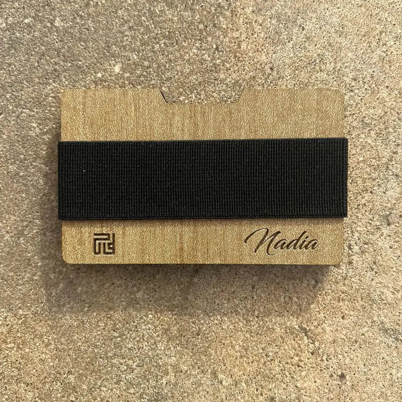 Porte-cartes en bois (compact & personnalisable)