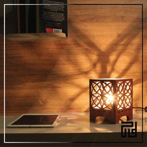 Lampe Arabesque en bois