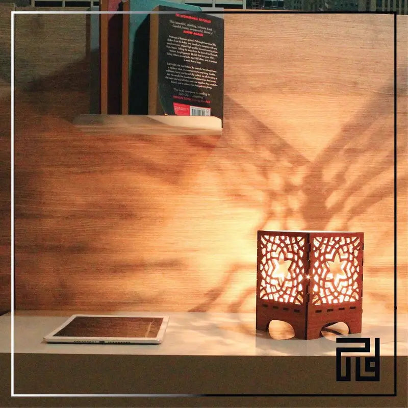 Lampe Arabesque en bois